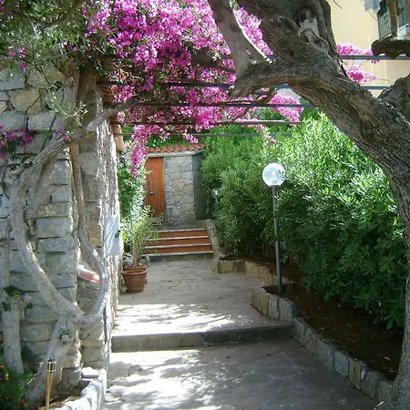 With Garden And Sea View Scalea