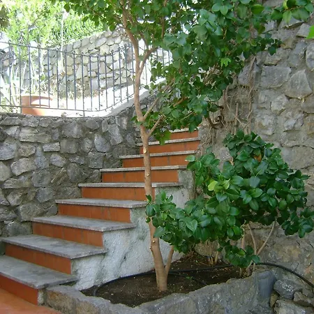 With Garden And Sea View * Scalea