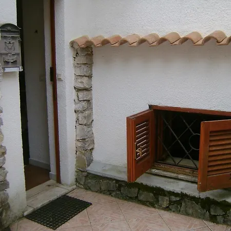 With Garden And Sea View Scalea